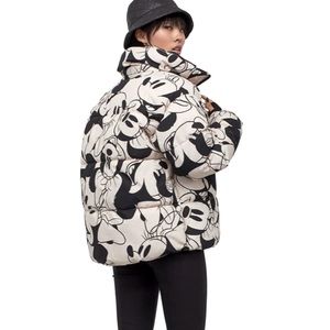 LOOKING FOR Minnie Mouse Puffer Coat